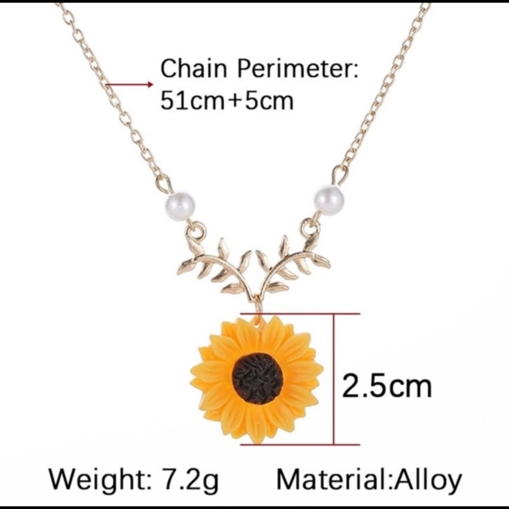 🌻Women’s sunflower 🌻 necklace - Picture 2 of 4